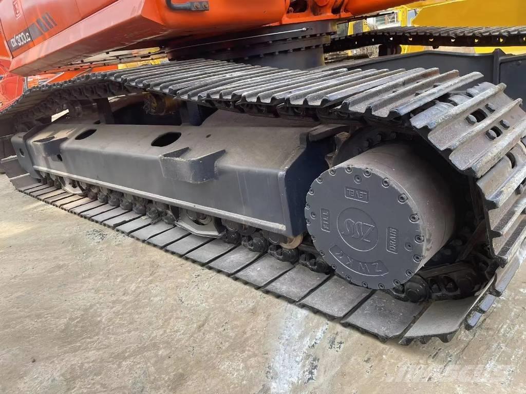 Doosan DX300LC Raupenbagger