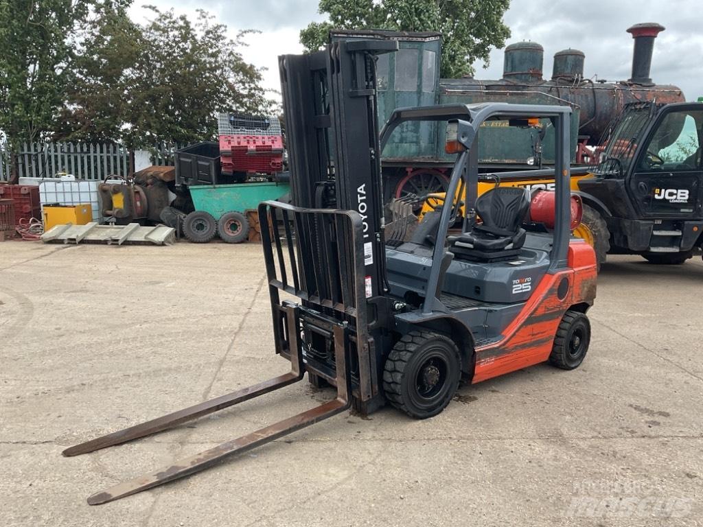 Toyota 02-8FGF25 LPG heftrucks