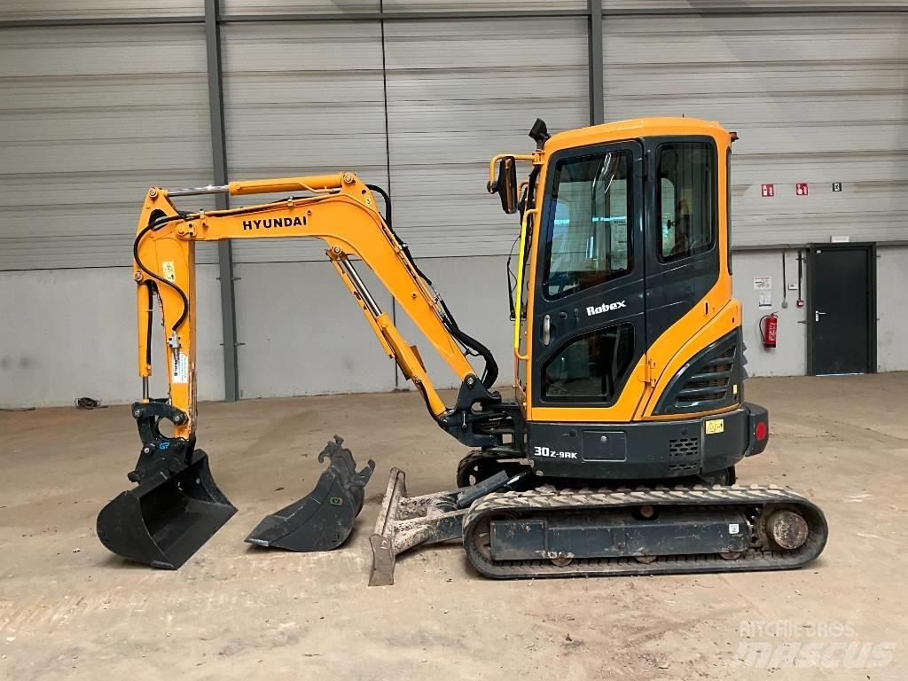 Hyundai 30 Z-9 AK Minibagger < 7t