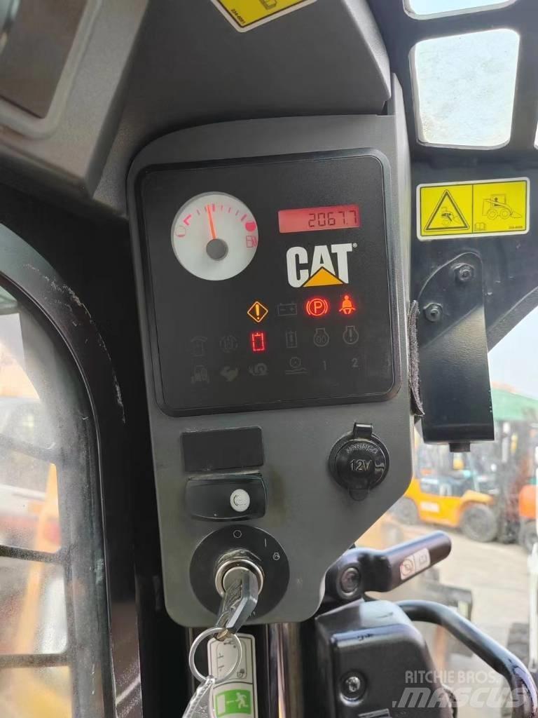 CAT 246 C Kompaktlader