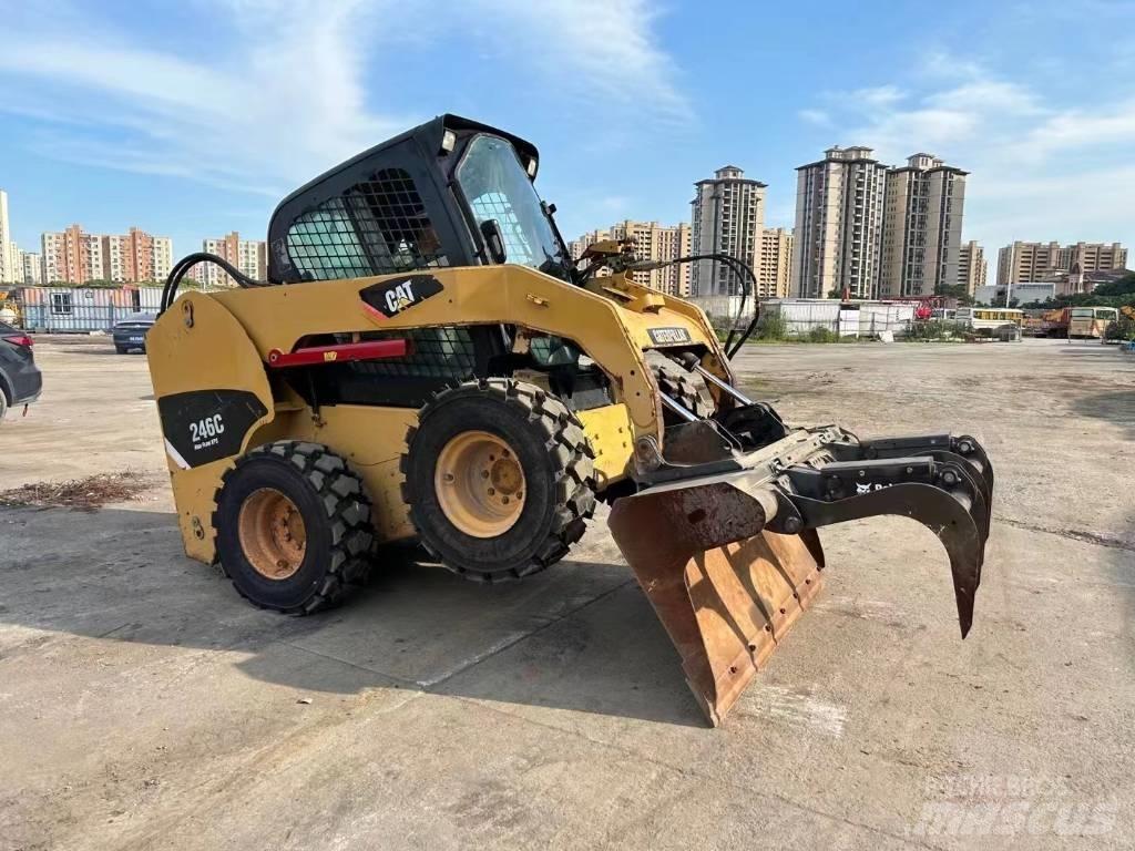 CAT 246 C Kompaktlader