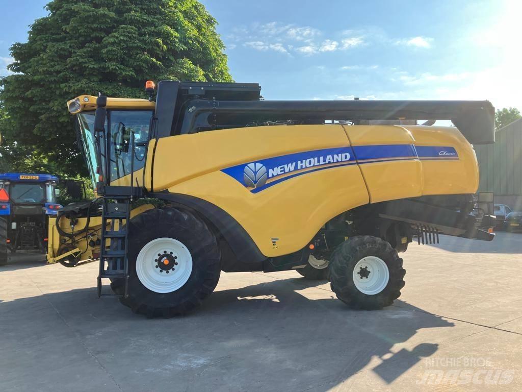 New Holland CX 6090 Mähdrescher
