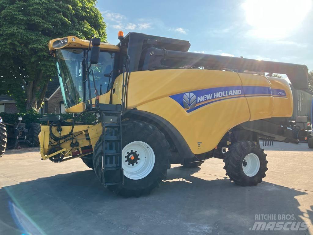 New Holland CX 6090 Mähdrescher