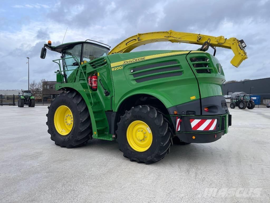 John Deere 8200 Mähdrescher