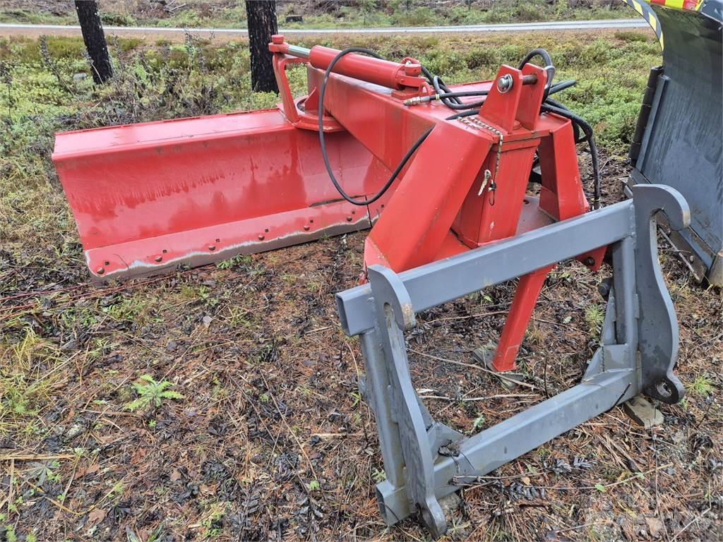  Traktorin takalana Planiergeräte