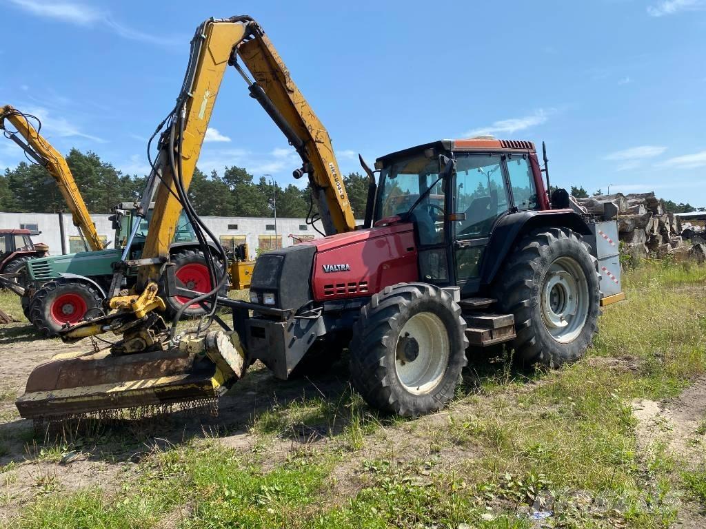 Valtra 6350 Traktoren