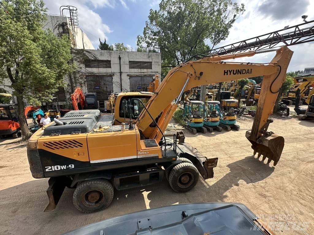 Hyundai R210W-9 Mobilbagger