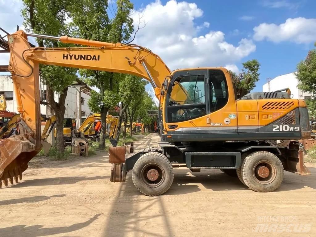 Hyundai R210W-9 Mobilbagger