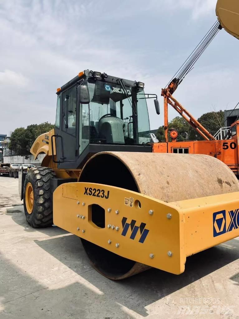 XCMG XS 223 J Walzenzüge