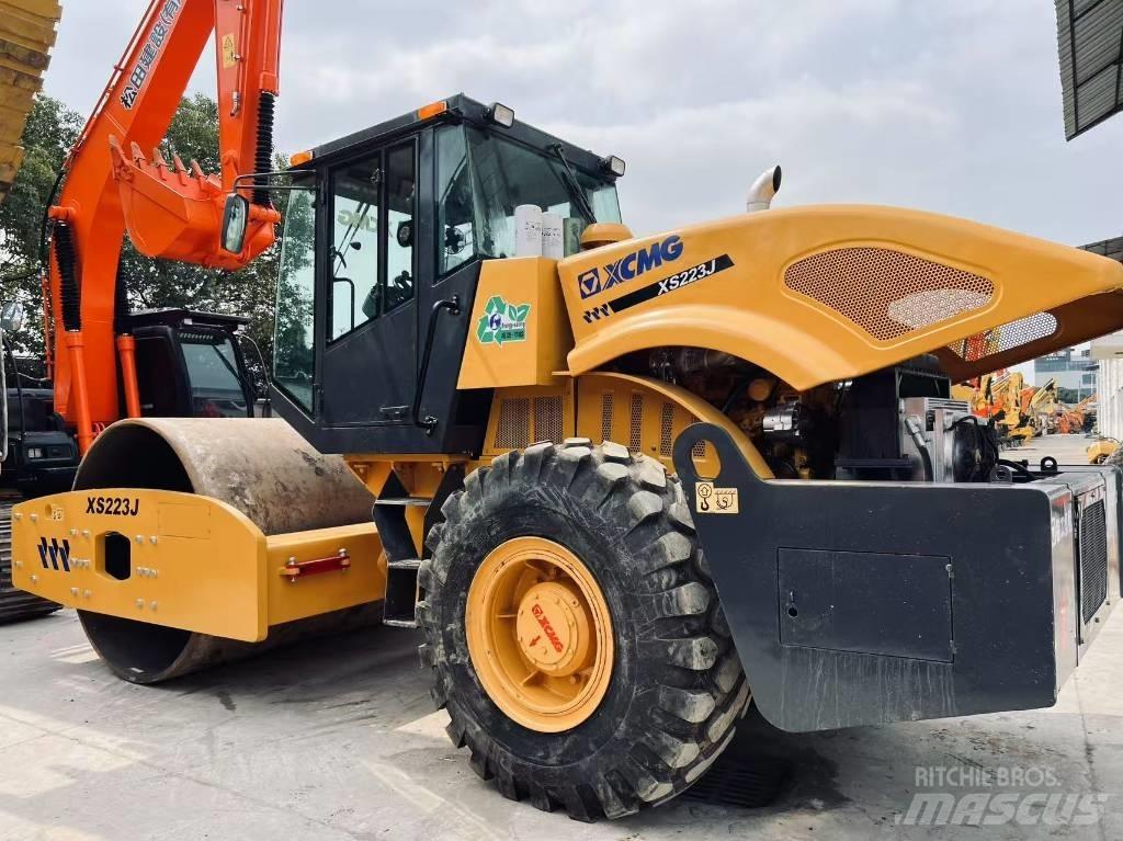 XCMG XS 223 J Walzenzüge