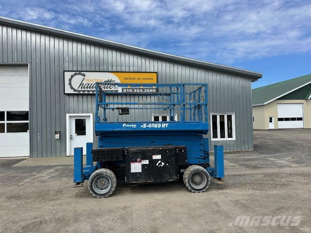 Genie GS 4069 RT Scheren-Arbeitsbühnen