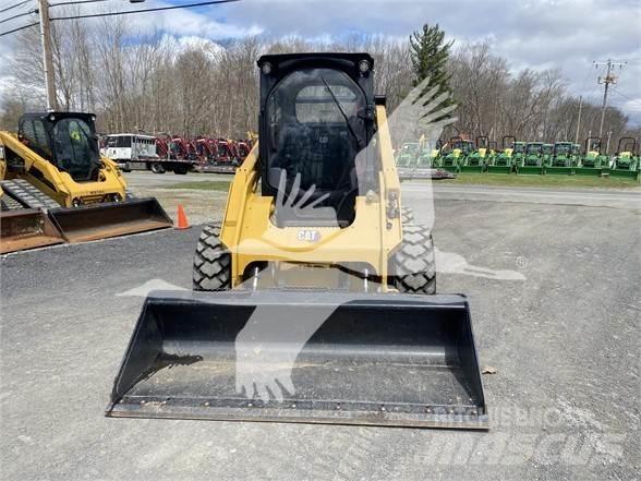 CAT 262D3 Kompaktlader