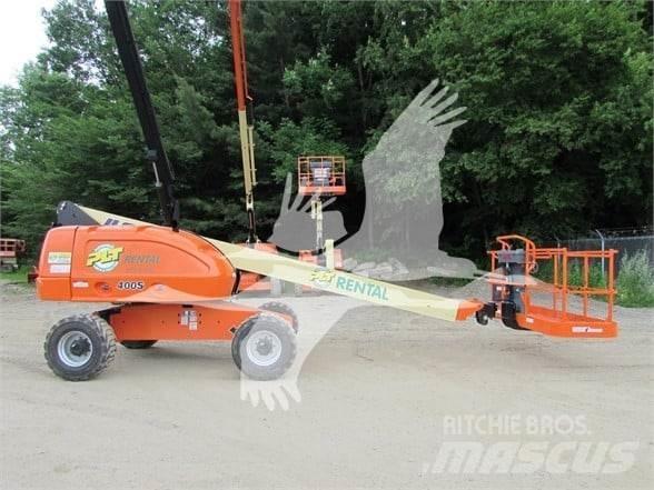 JLG 400S Teleskopbühnen