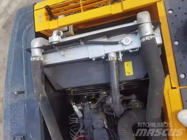 Hyundai 220LC-9S Raupenbagger