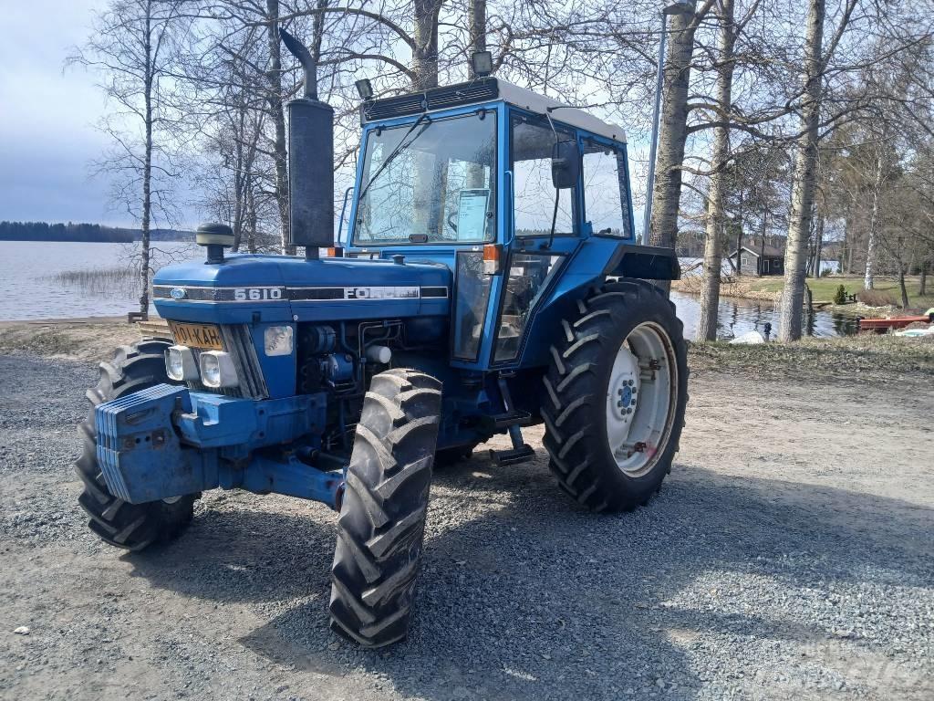 Ford 5610 Farmal Traktoren
