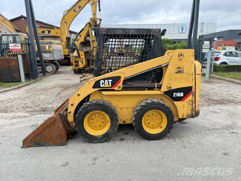 CAT 216B (226B) Kompaktlader