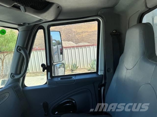 International 4400 Kipper