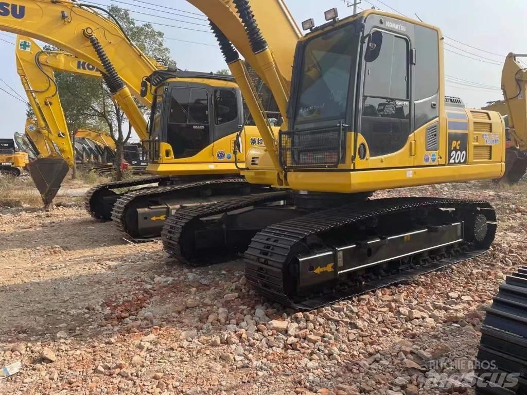 Komatsu PC 200 8N Raupenbagger