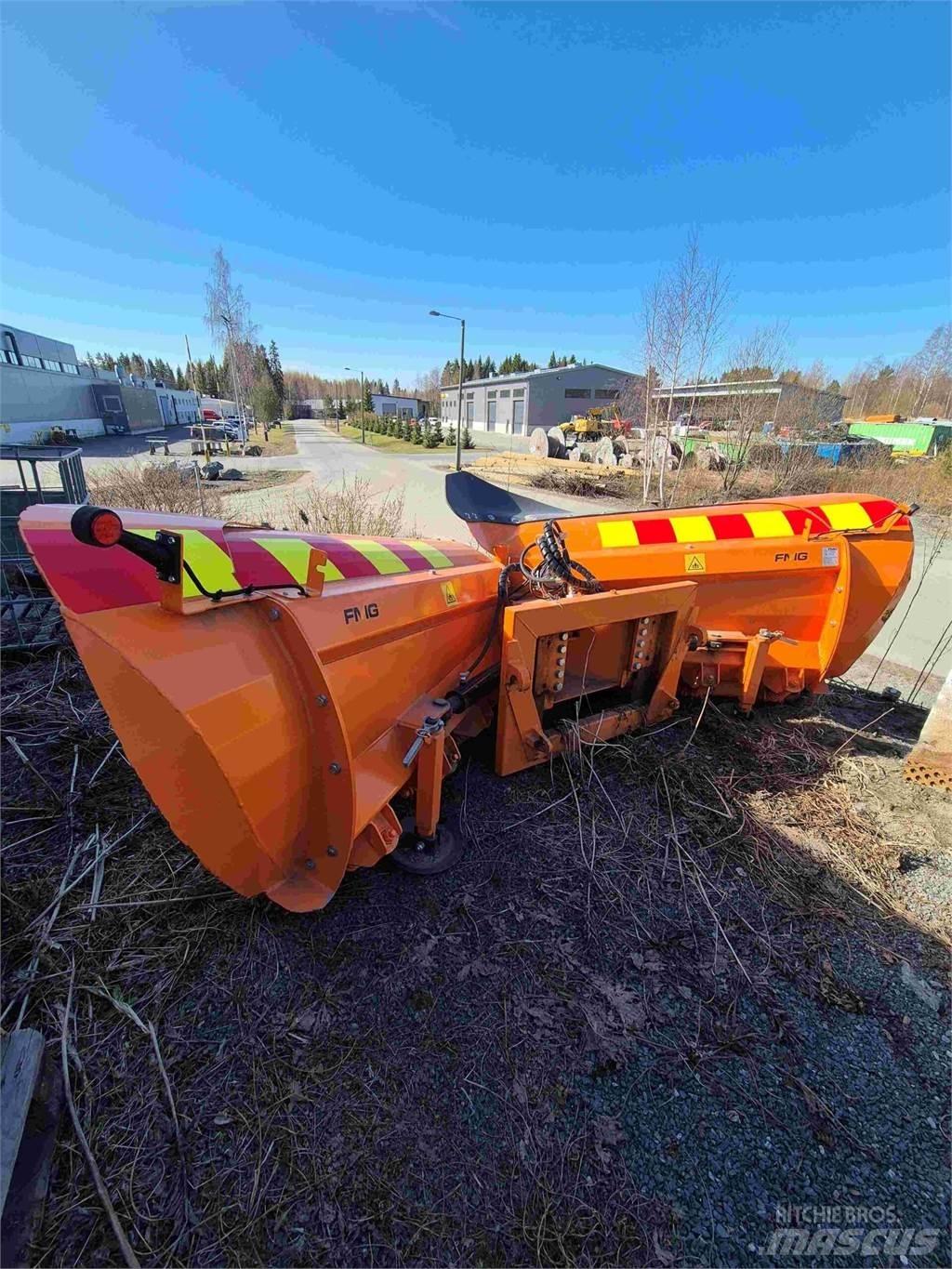 FMG nivelaura 390 Schneeschilde und -pflüge