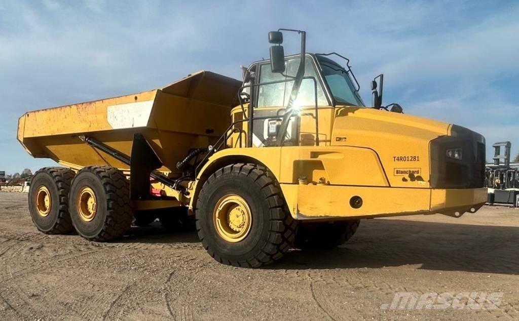 CAT 740B Dumper - Knickgelenk