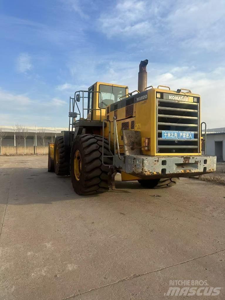 Komatsu WA 600-6 Radlader