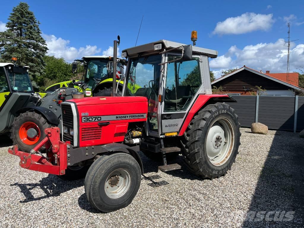 Massey Ferguson 3070 Traktoren