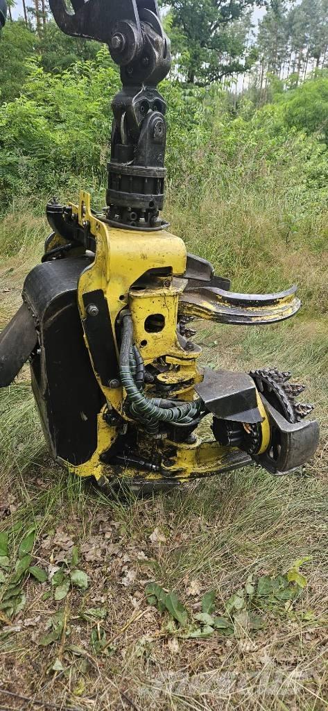 John Deere 1070e Harvester
