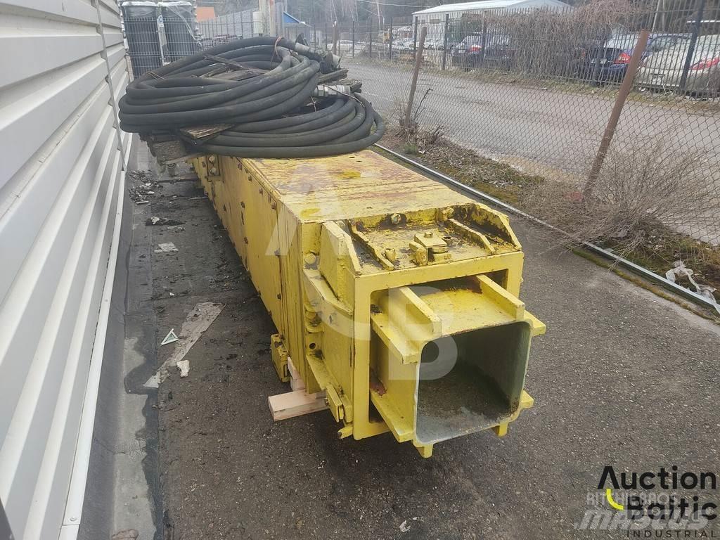 Delmag HB 30 Rohrverlegeraupen