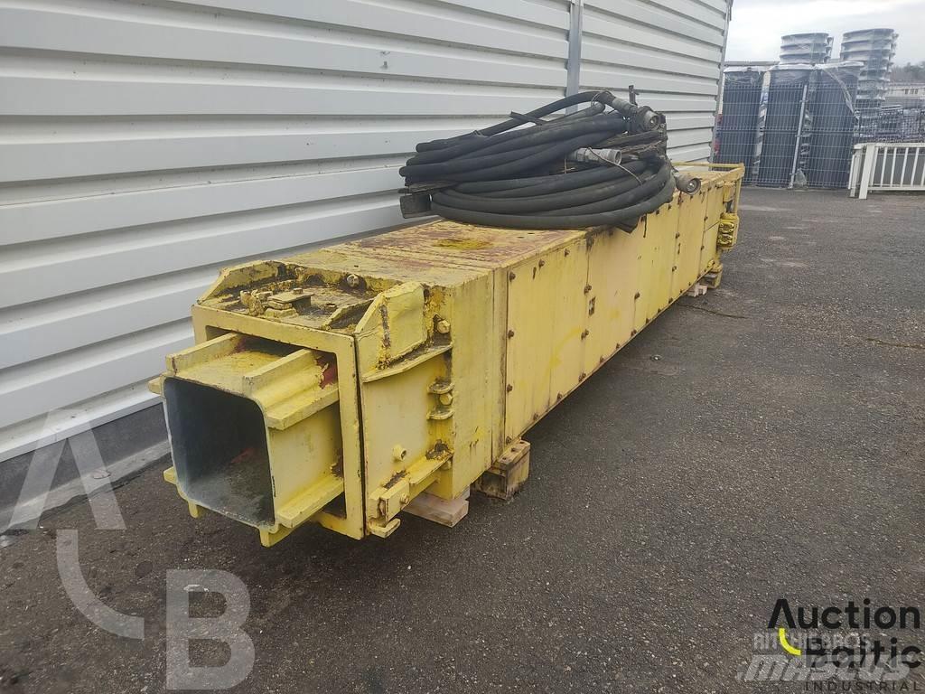 Delmag HB 30 Rohrverlegeraupen