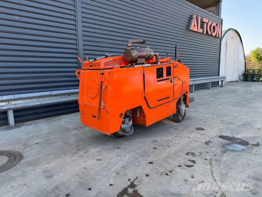 Wirtgen W 350 Asphaltfräsen