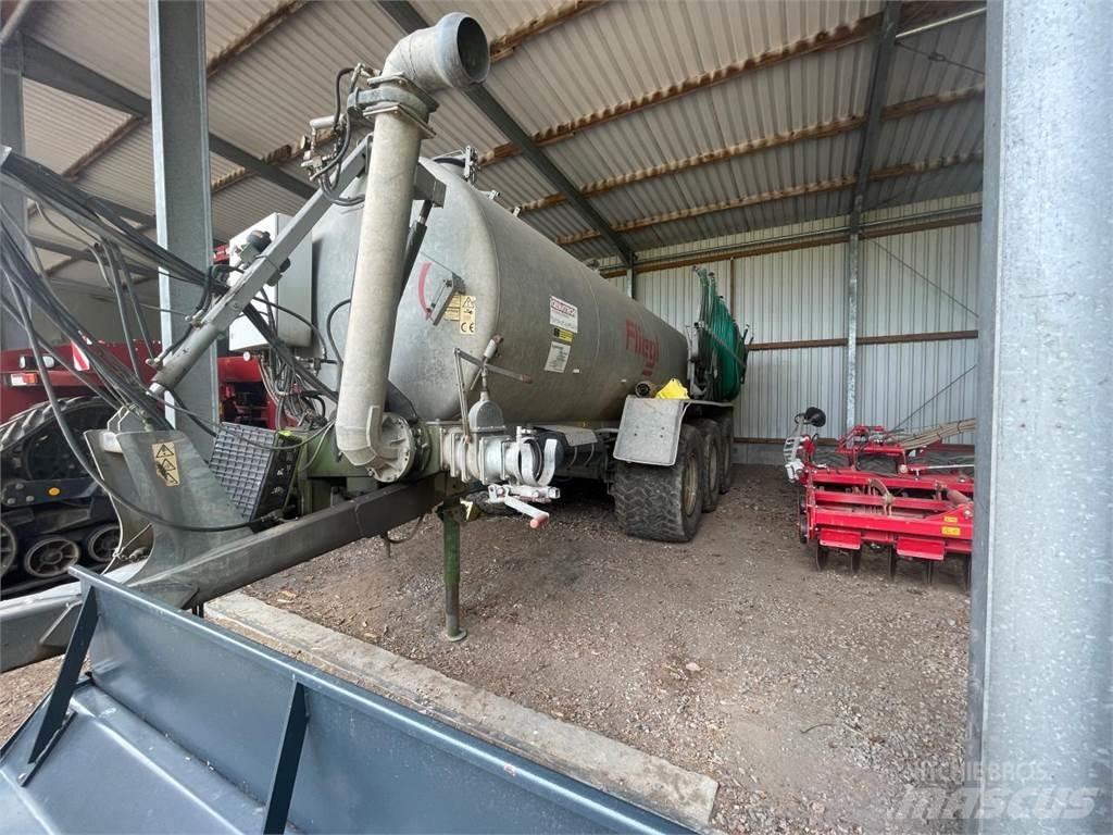 Fliegl PFW 20000 Gülletankwagen