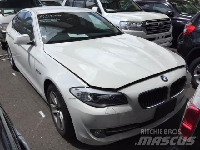 BMW 528i PKWs