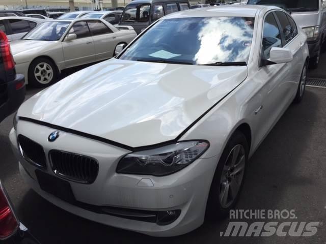 BMW 528i PKWs