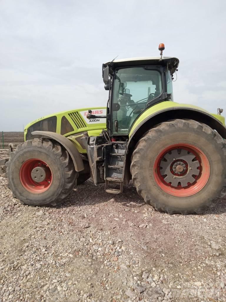 CLAAS Axion 940 SCR Traktoren