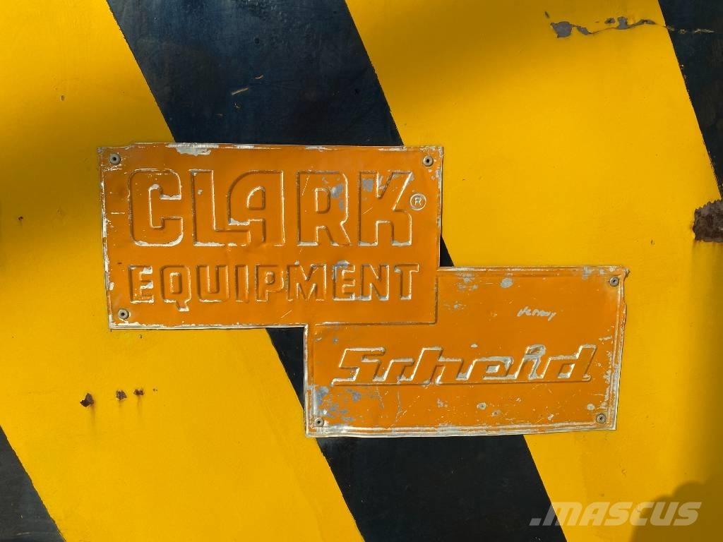 Clark Equipment Reifen