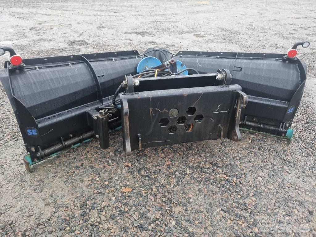 SE Equipment  Vikplog Pflüge