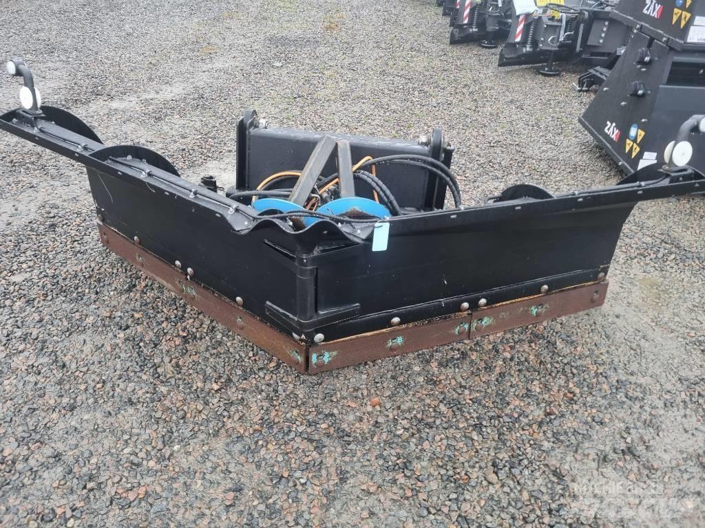 SE Equipment  Vikplog Pflüge