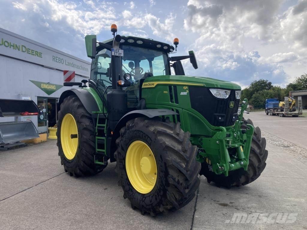 John Deere 6R250 Traktoren