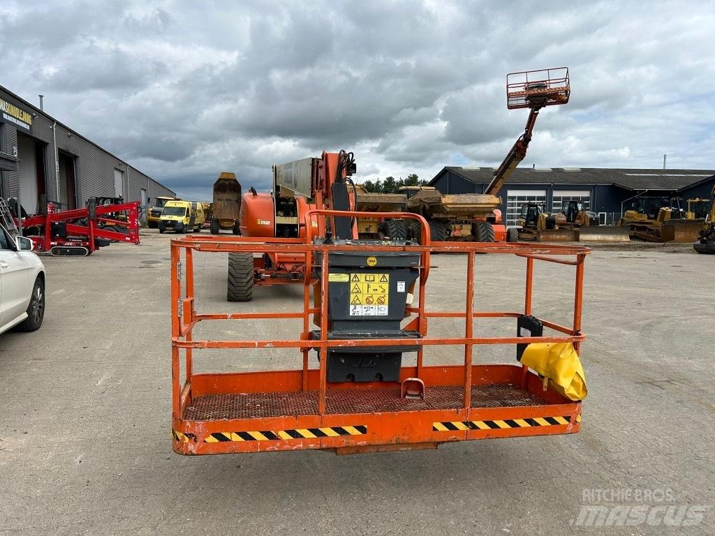 JLG 860 SJ Teleskopbühnen