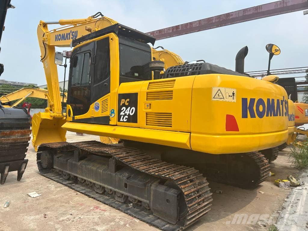 Komatsu PC240LC-8 Raupenbagger