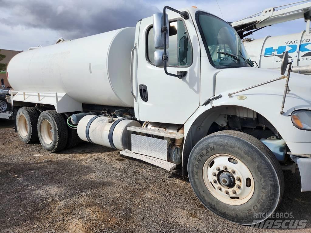 Freightliner M2-106 Wassertanker
