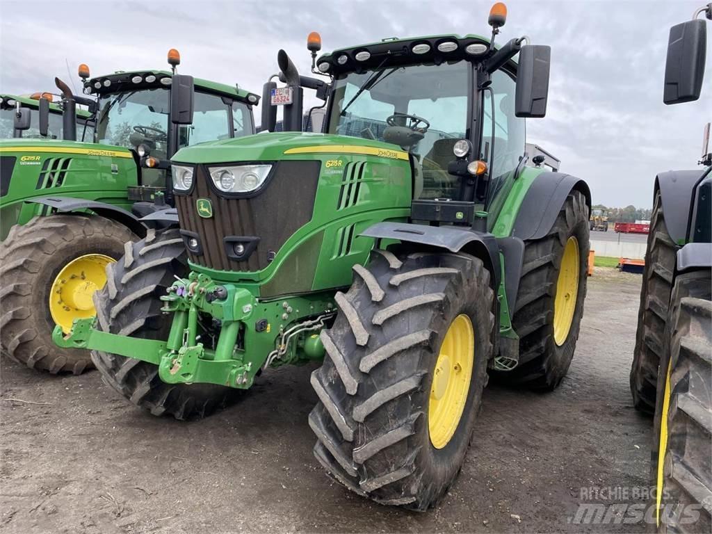 John Deere 6215R Traktoren