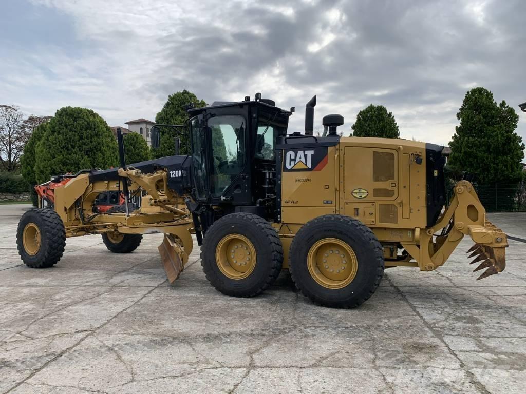 CAT 120 M 2 Grader
