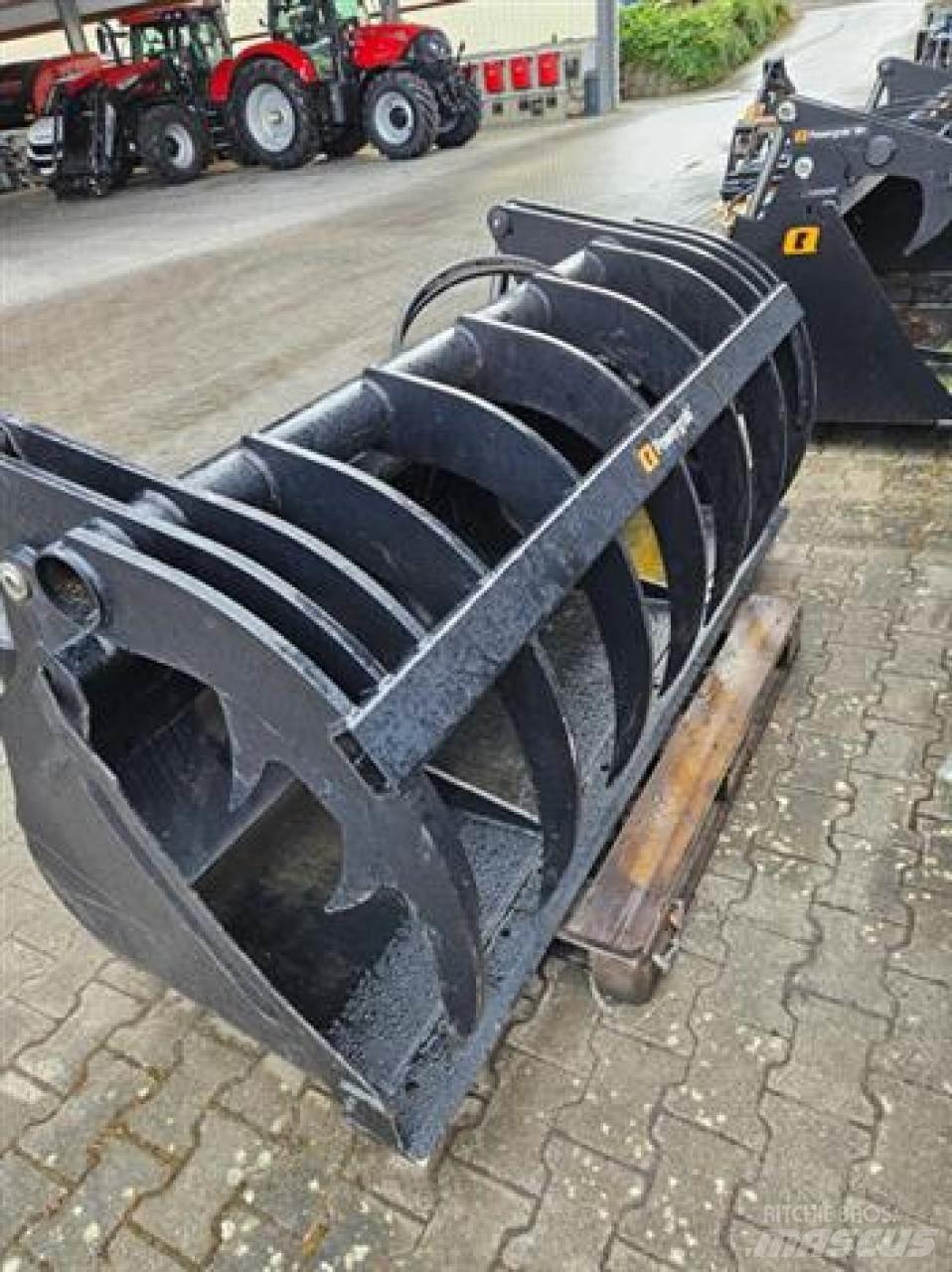 Ålö Powergrab 210 Traktoren