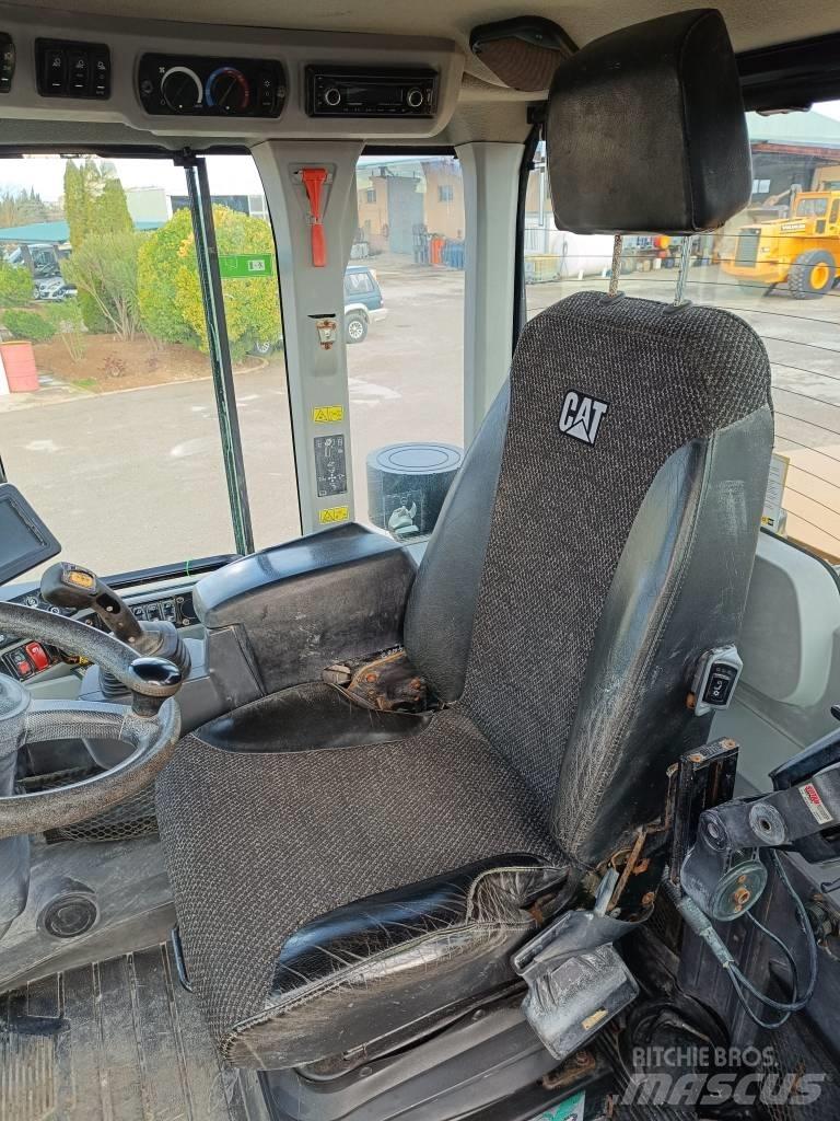 CAT 930M Radlader