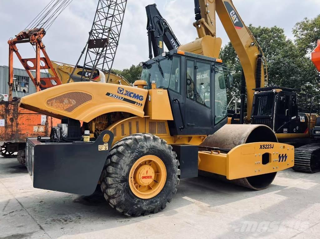 XCMG XS 223 J Walzenzüge