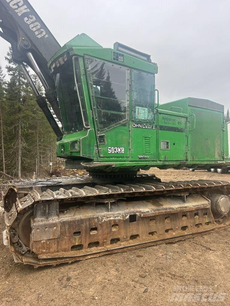 John Deere 903 K Harvester