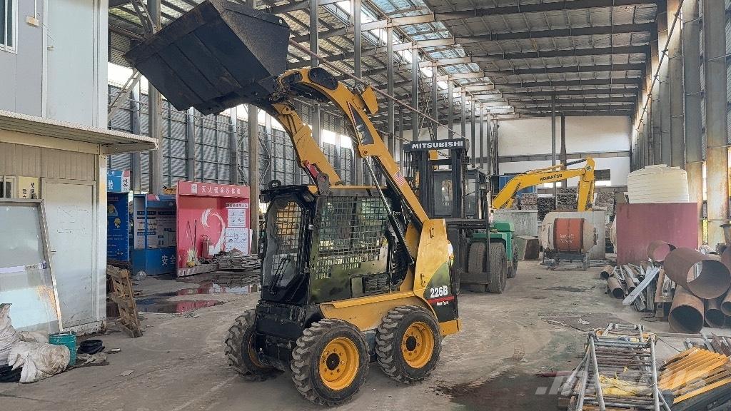 CAT 226 B Kompaktlader