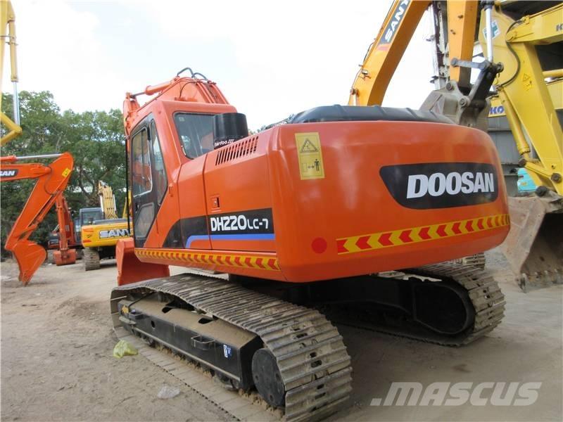 Doosan DH 210 W-7 Raupenbagger