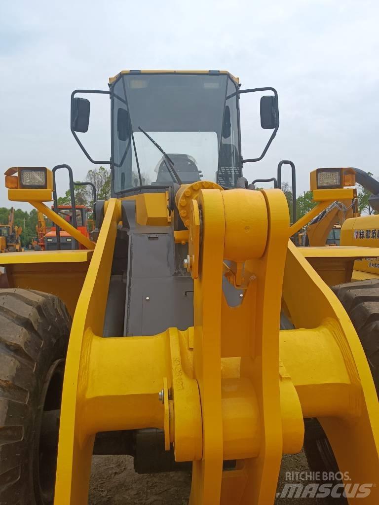 Komatsu WA 380 Radlader